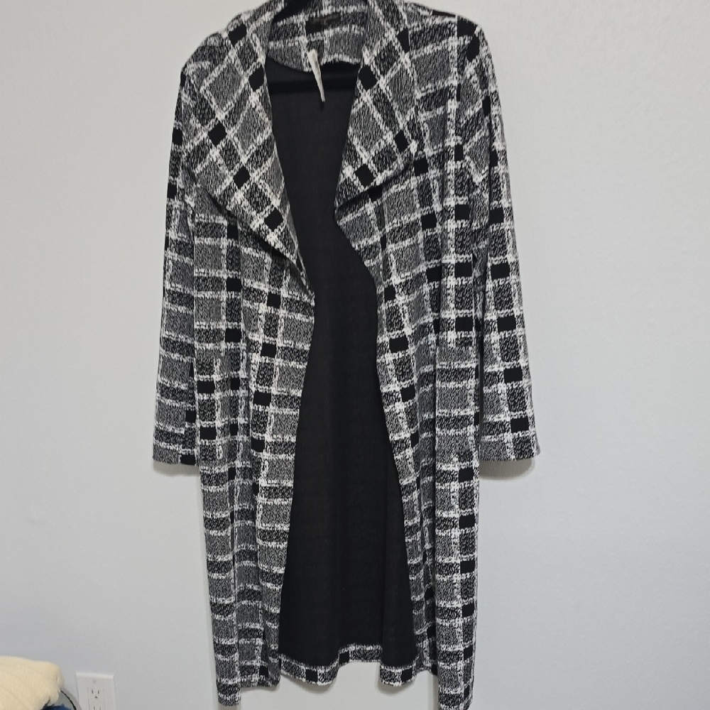 Windsor Monochrome Houndstooth Coat